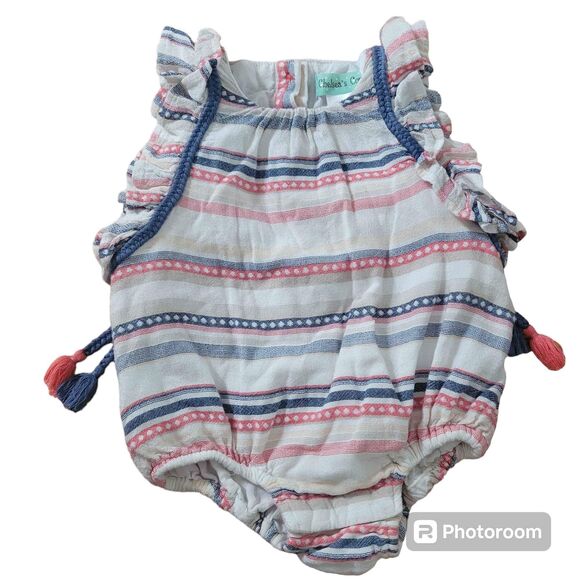 Girl's size 0-3 months Chelsea's Corner outfit - Picture 1 of 4